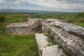 Средновековна крепост Маркели – източна крепостна стена (BCH_5908)