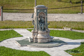 Парк Miniatürk – макет на Монумента на площад Таксим (Taksim Monument) в Истанбул (DSC8568)
