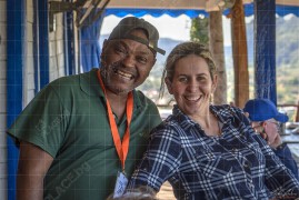 Собственичката на фермата с нашият кубински водач (BCH_2313)