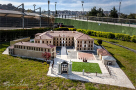 Парк Miniatürk – макет на Университета Галатасарай (Galatasaray High School) в Истанбул (DSC8543)