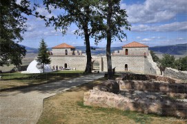 Вътрешния двор на крепостта Цари Мали Град (DSC0635)