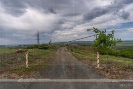 Средновековна крепост Маркели – бариерата на подходът към крепостта (BCH_5877)