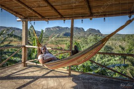 Време за релакс след обилно похапване (BCH_2317)