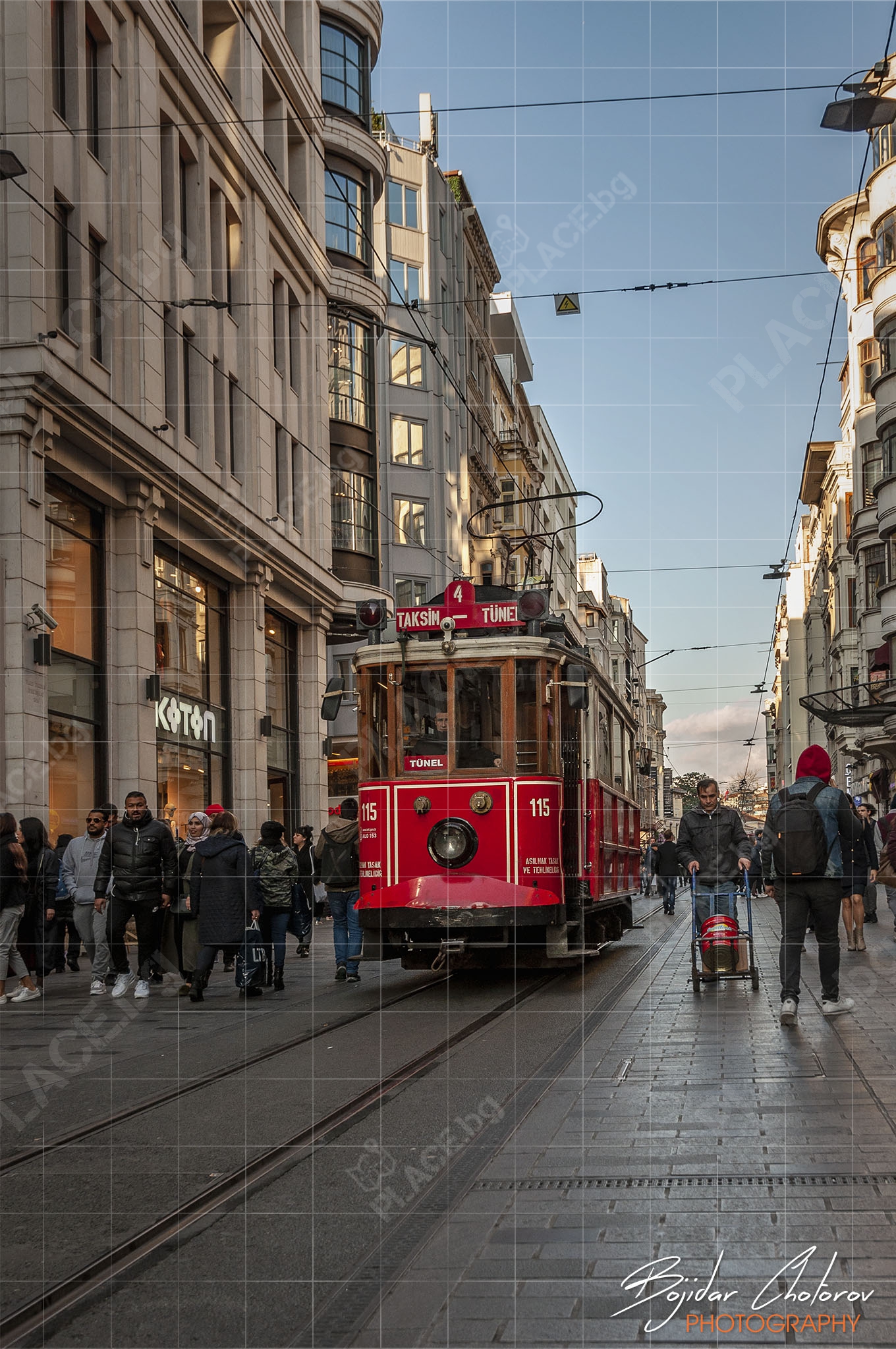 Ретро трамвай Taksim – Tunel по улица Istiklal (DSC8139)