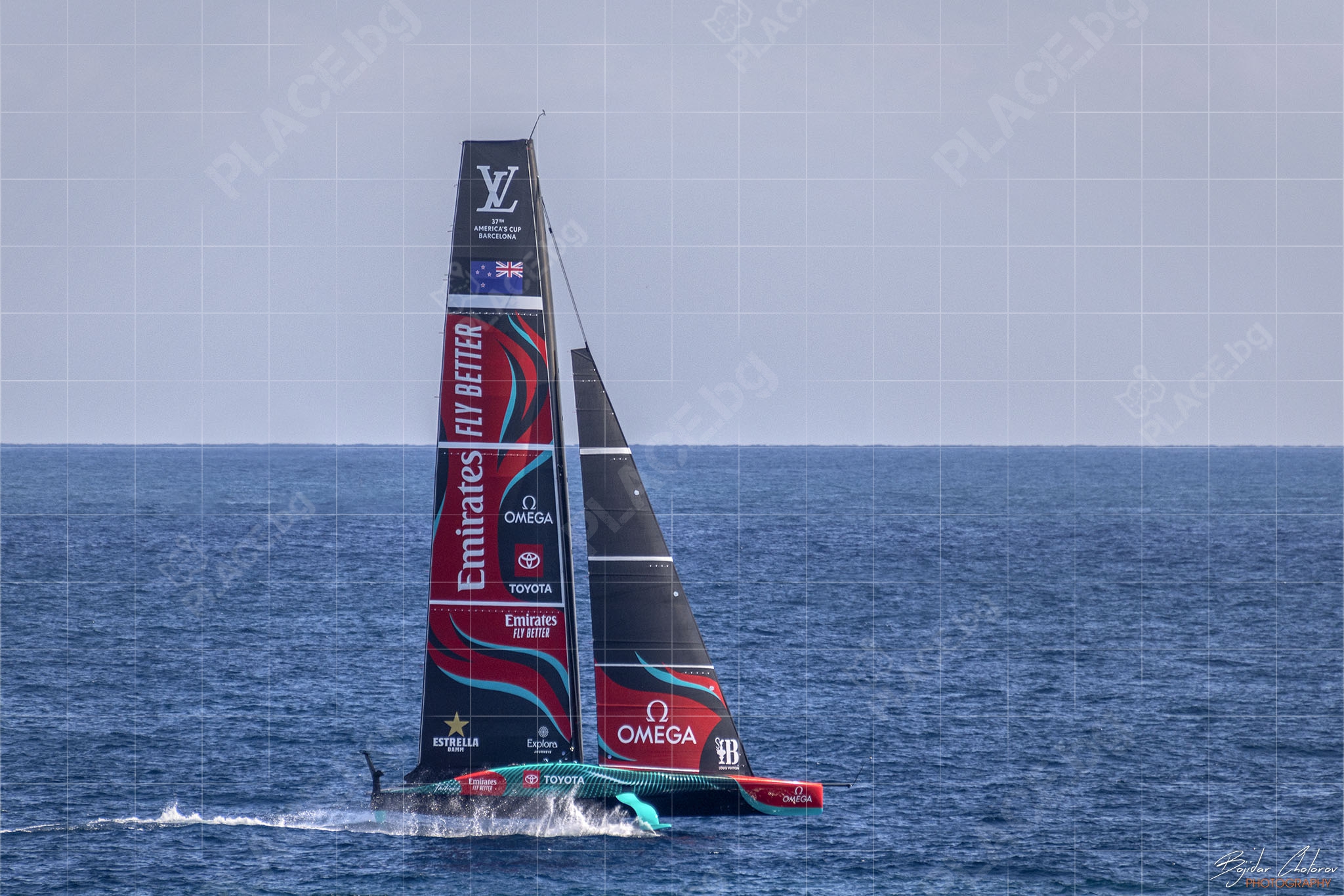 Emirates Team New Zealand – защитника на трофея (NCH_3146)