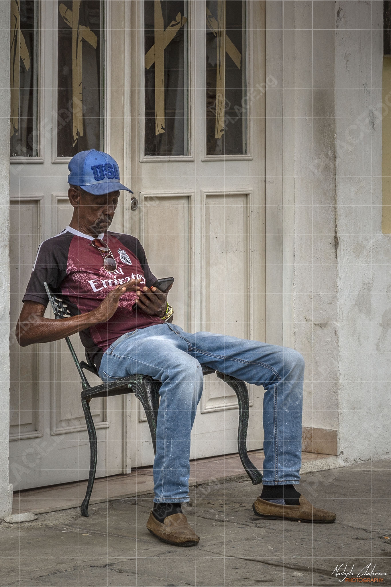 Малко по малко смартфоните заливат и Куба… (NCH_9509)