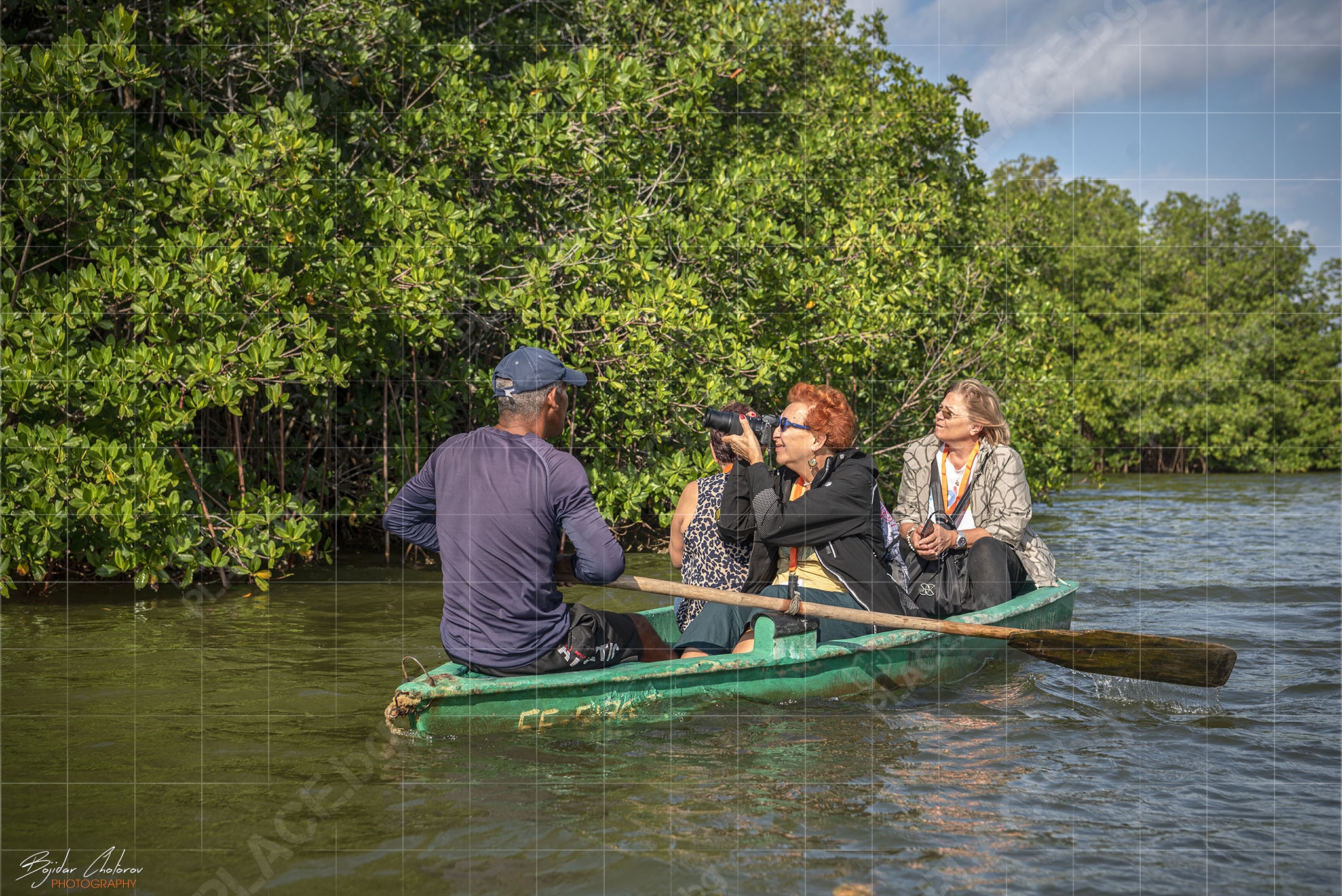 Фотографи на лов за фламинги и други водолюбиви птици – лагуна Guanaracoa (BCH_3418)