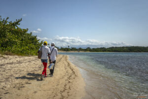 Карибско море, плаж "Rancho Luna" - местни търговци по плажа