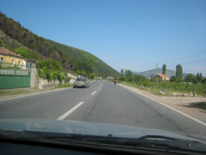 По пътищата в Албания