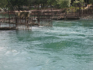 Риболовни съоръжения по река Буна