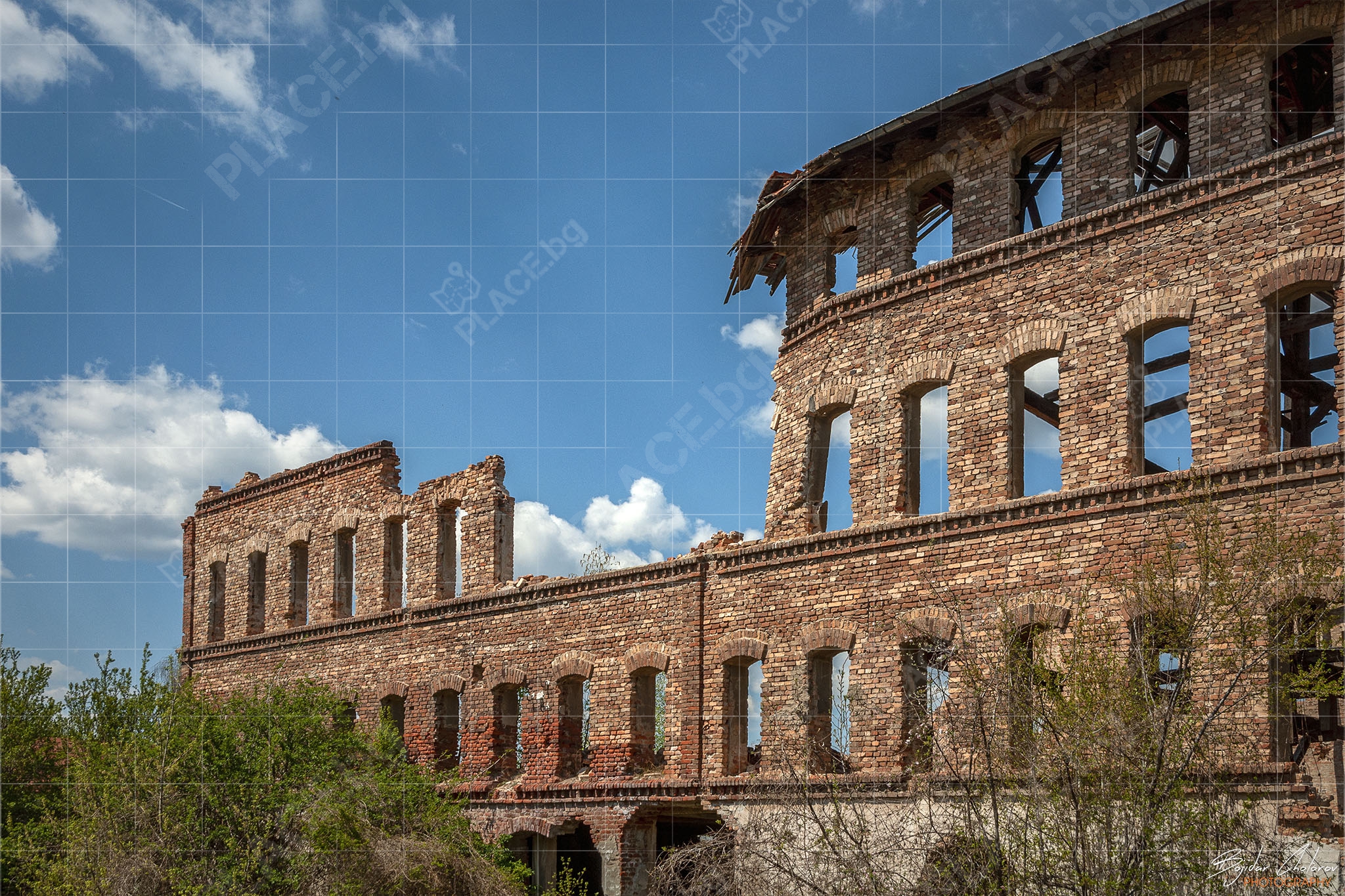 Част от дървената конструкция вече е рухнала (DSC0928)