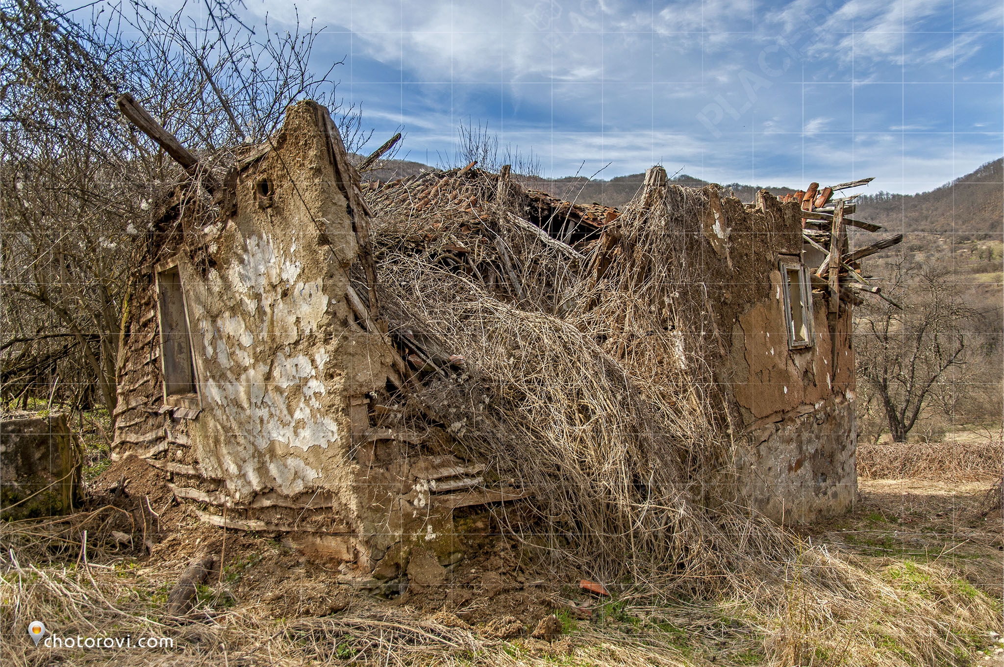 Изоставени къщи в село Богойна след ждрелото на река Ерма (DSC0397)