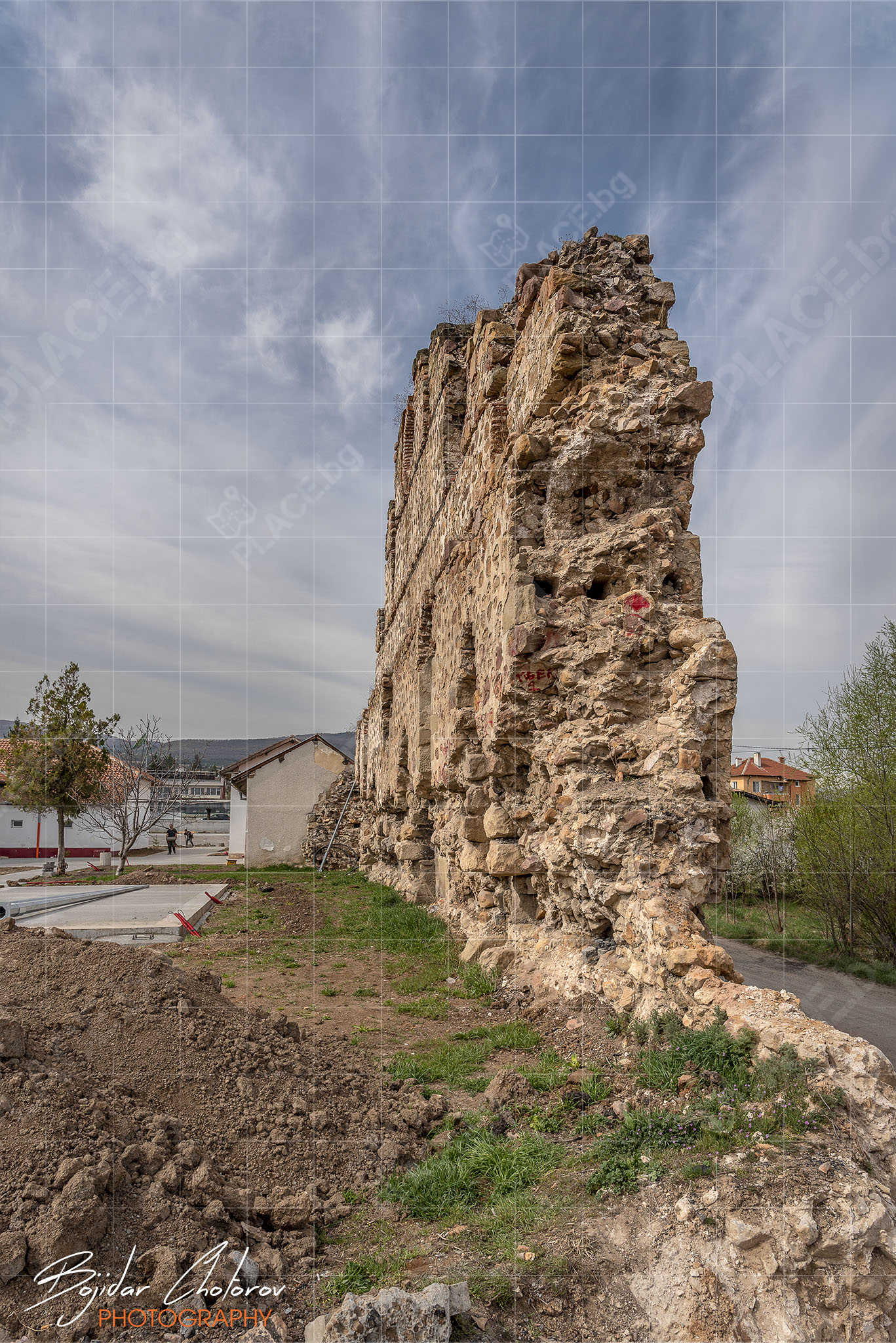 Останките от западната стена на кервансарай “Калето в Нови хан (BCH_5207)