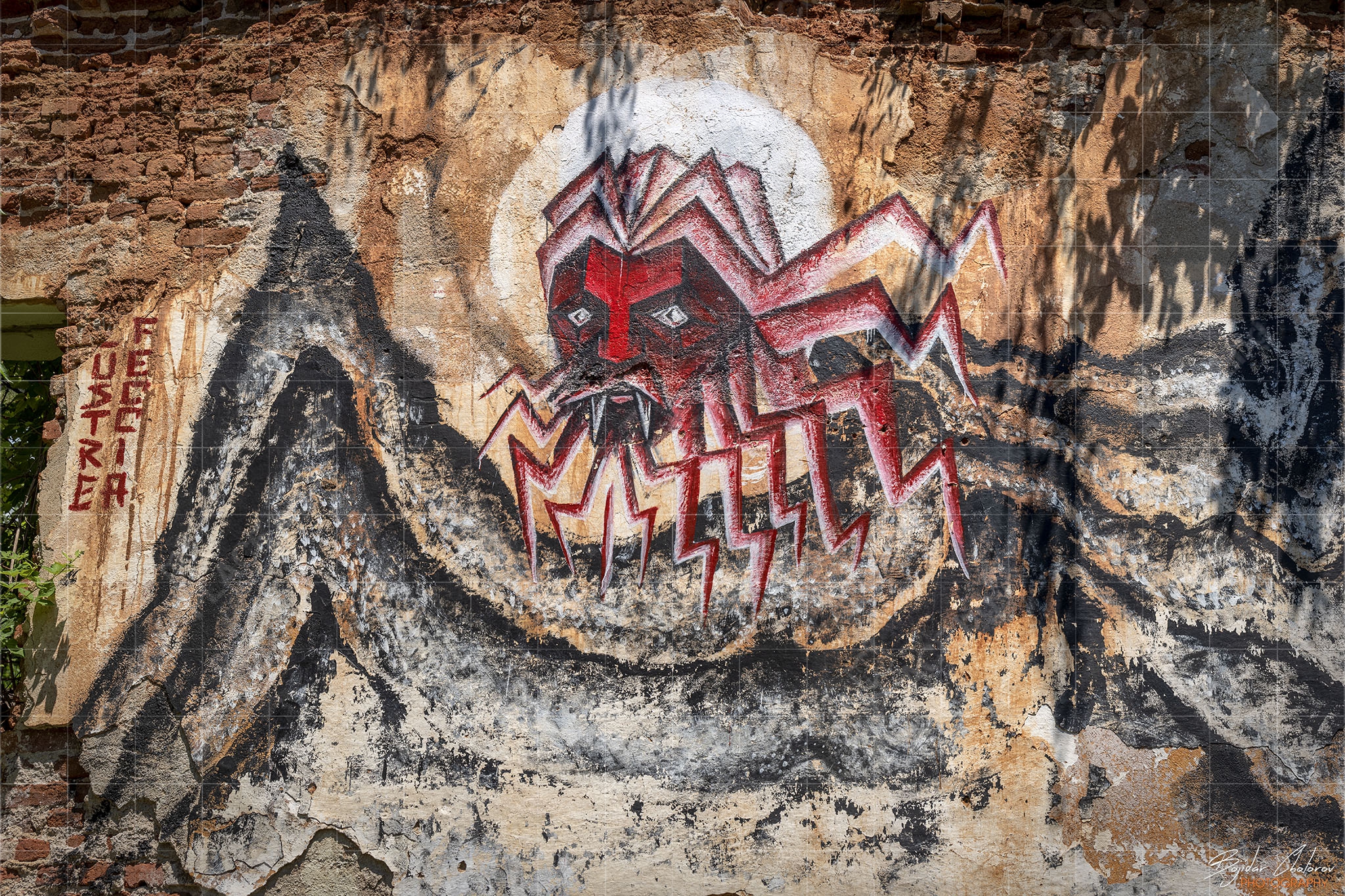 Вампир – графит в The Rural Murals Project – Gallery One (BCH_1650)