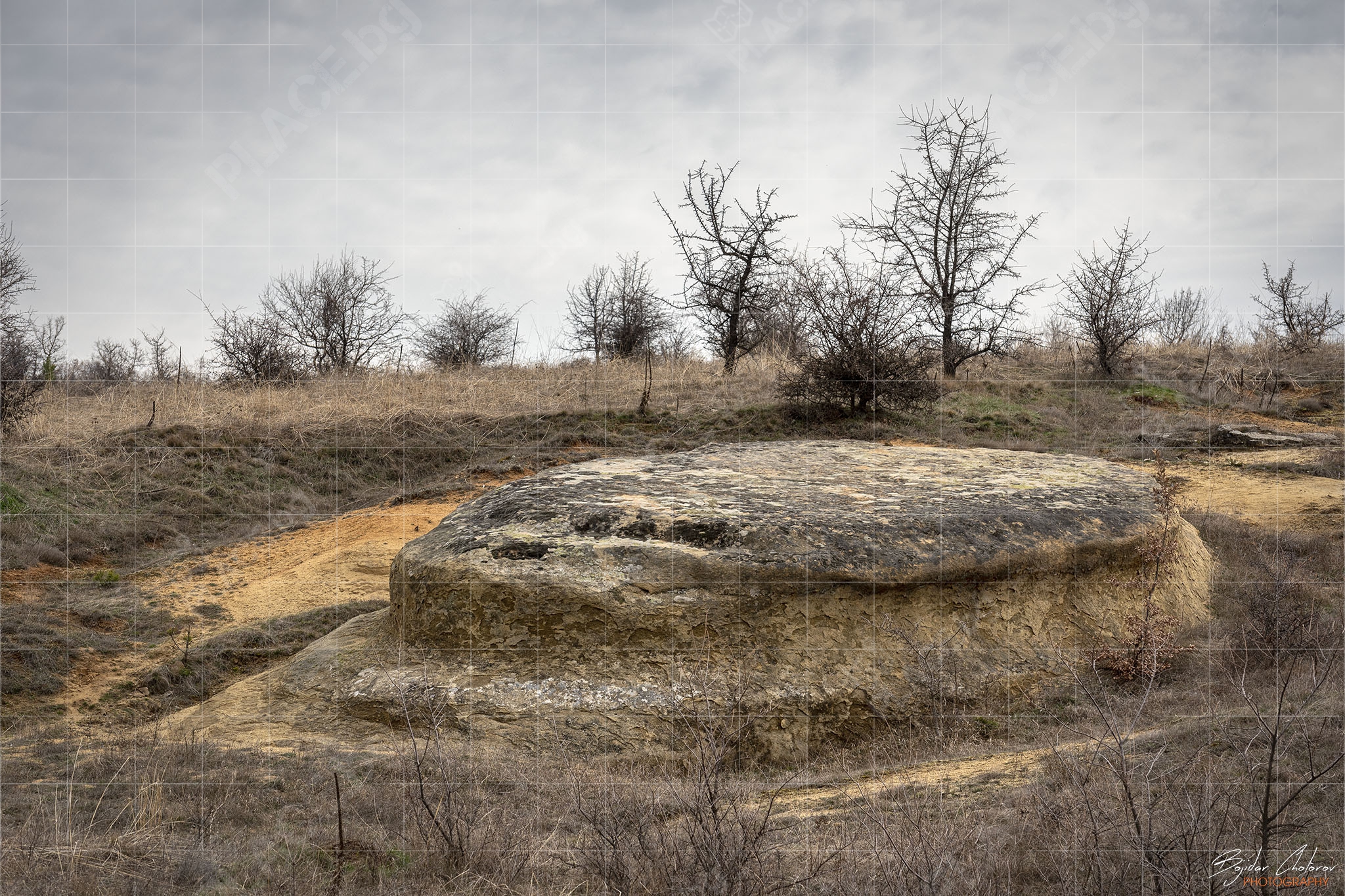 Соларен кръг – скално светилище “Провиралката” до село Лиляч (DSC_0831)