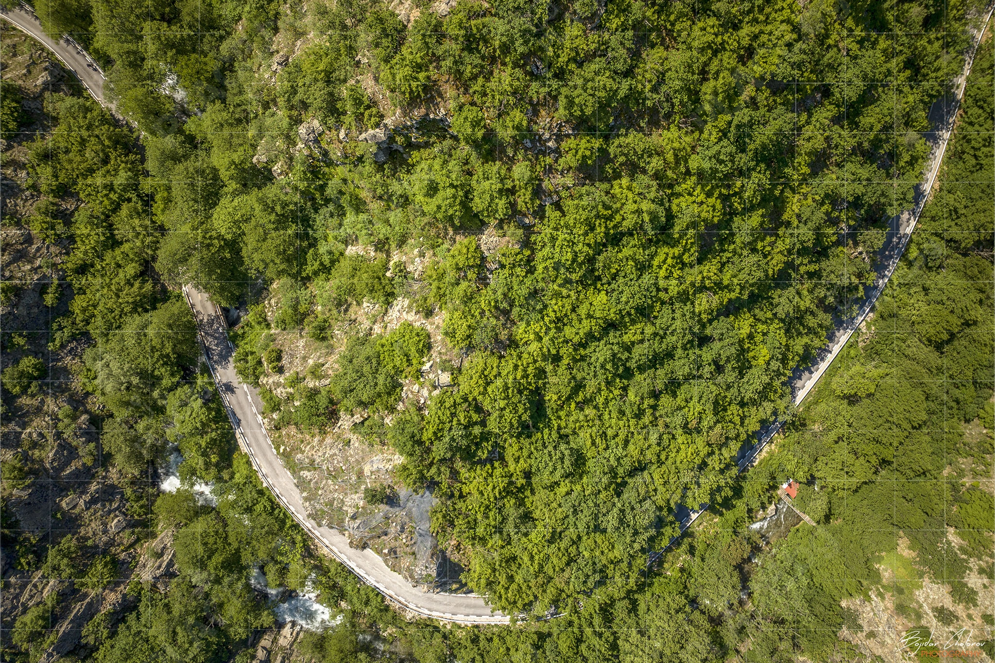Чисто новият път до село Влахи (DJI_0760)