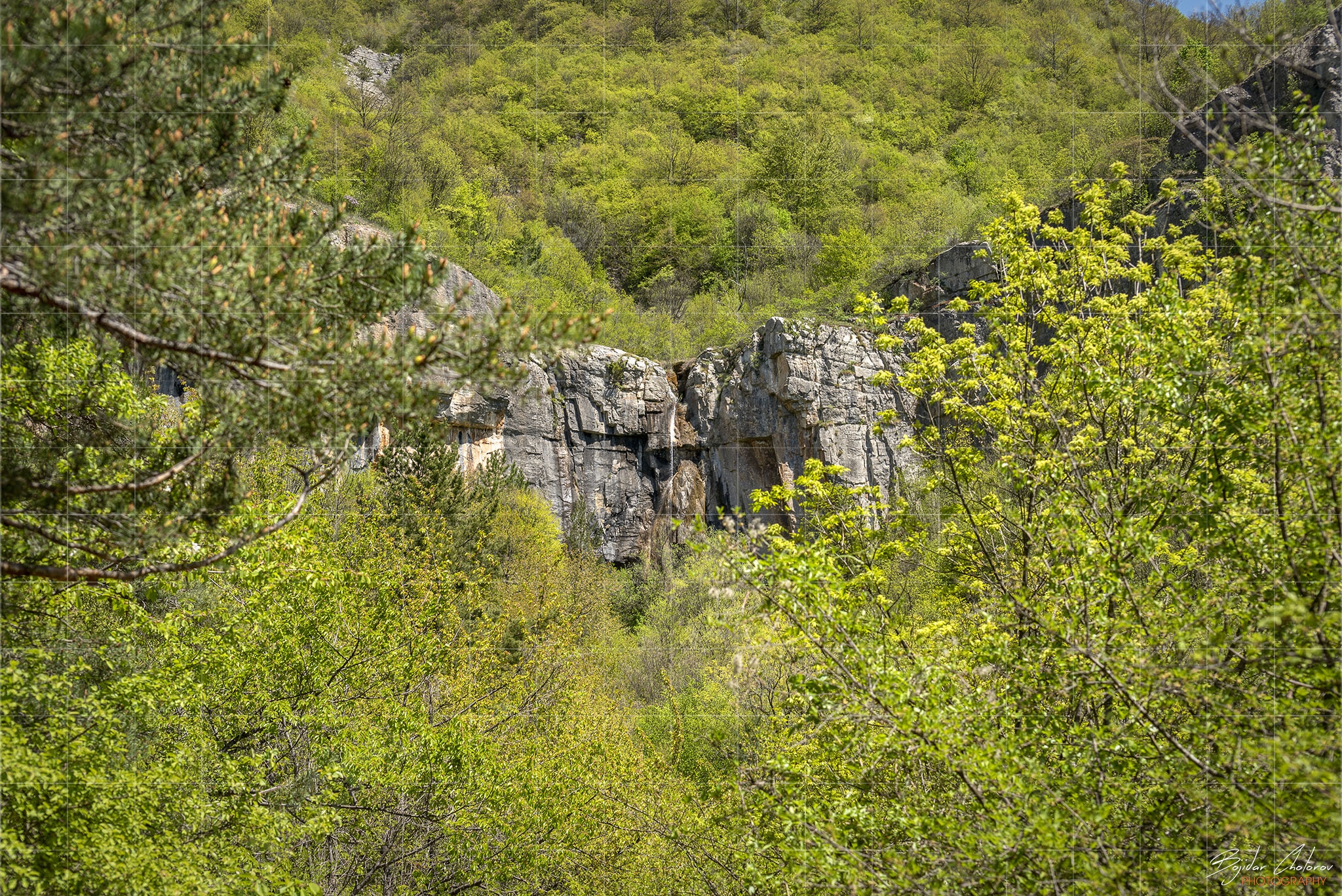 Вдопад Добравишка скакля – гледка от пътя към водопада (DSC_1301)