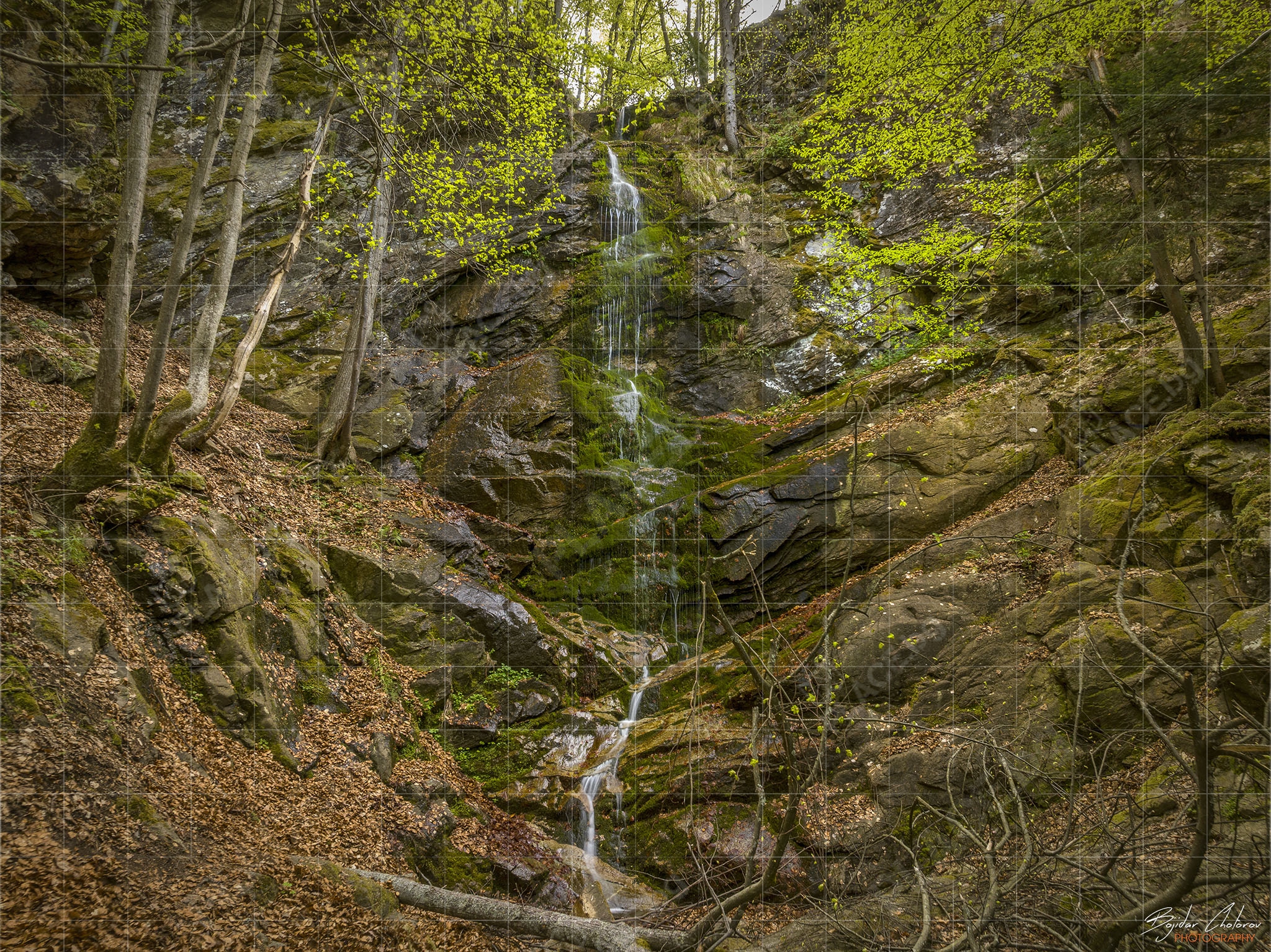 Водопад Скаловитец над село Костенец