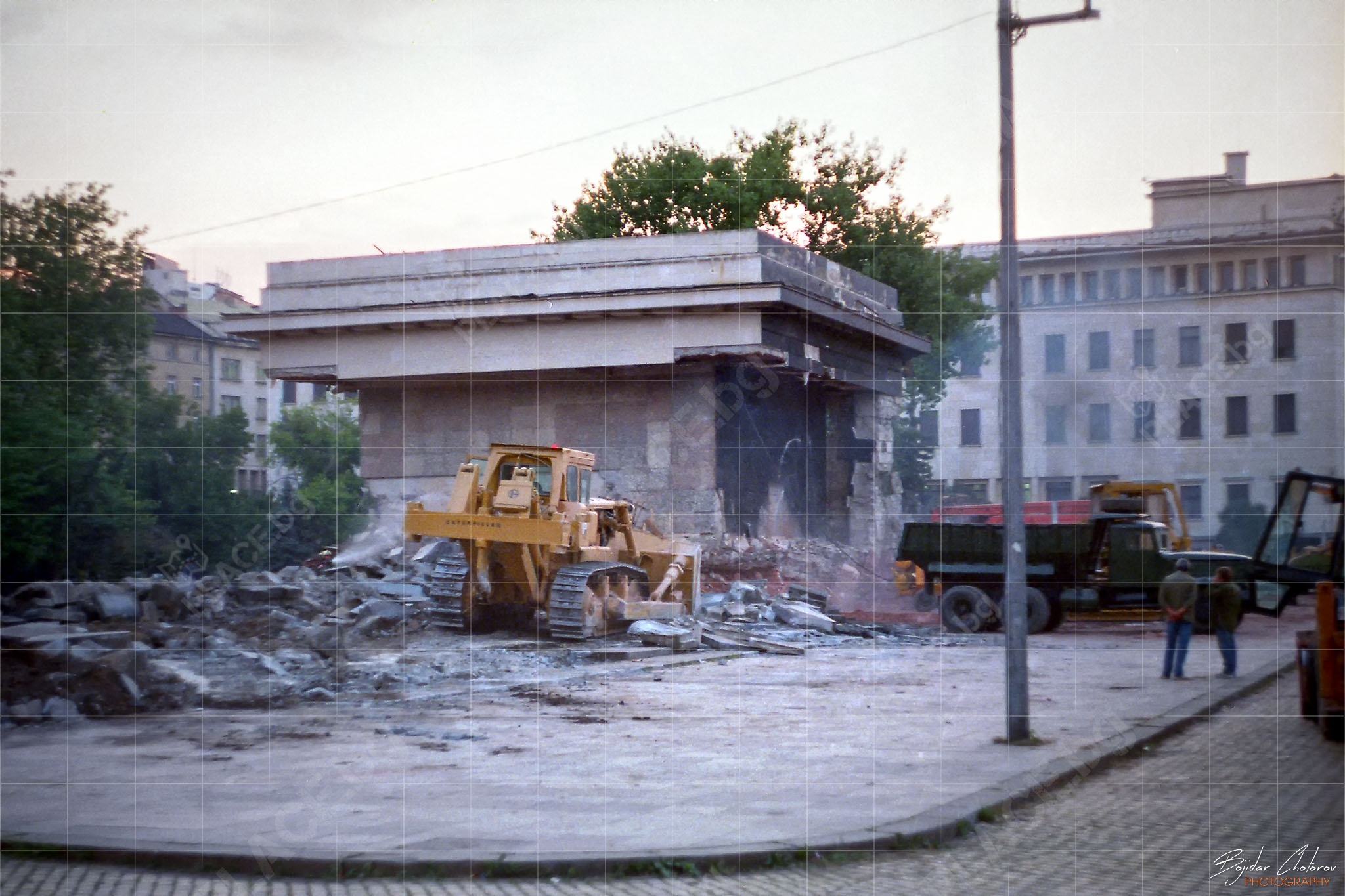 Събарянето на Мавзолея на Георги Димитров през 1999 г.